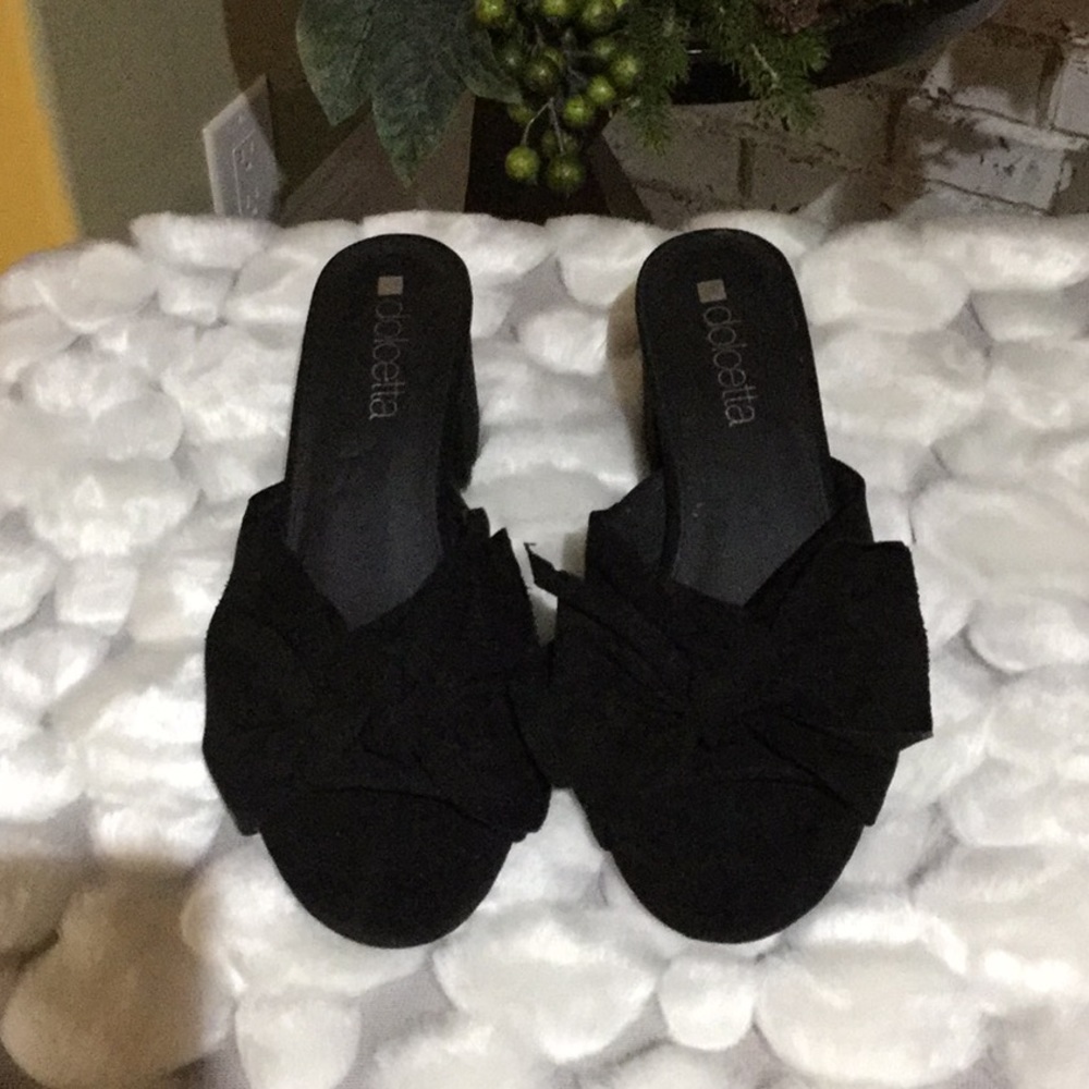 Dolcetta Black Slides with Bows